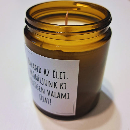 Personalizovaná svíčka v hnědé dóze s dřevěným knotem (velký)