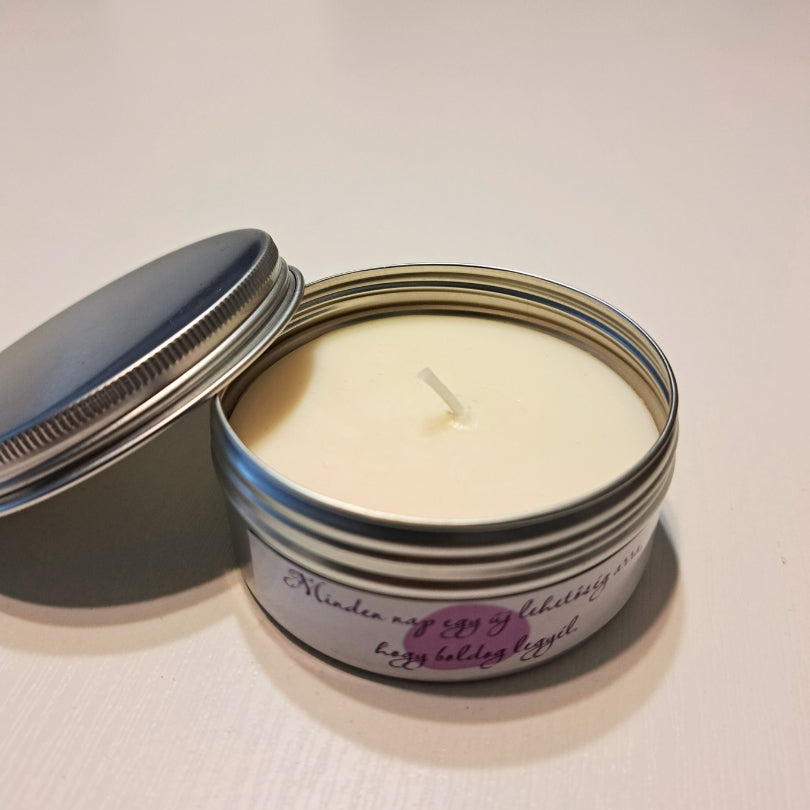 Svíčka s vlastním textem v plechové dóze