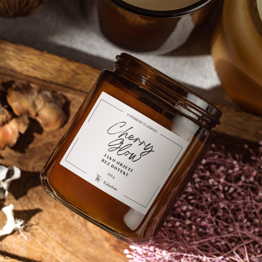 Cherry Glow - Vonná svíčka od Kiskedves