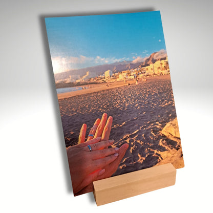 Dřevěný stojánek na fotku