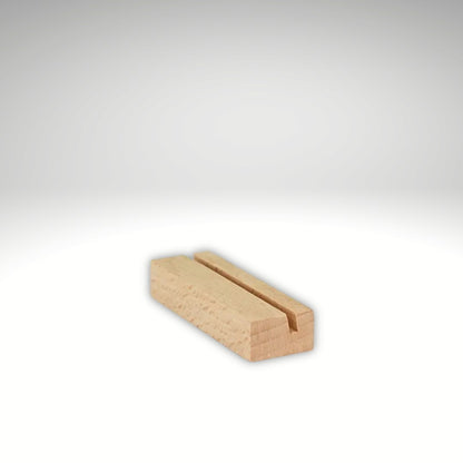 Dřevěný stojánek na fotku